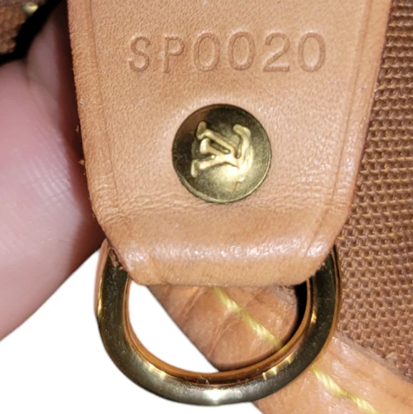 Louis Vuitton Montsouris MM Backpack - Picture 6 of 16